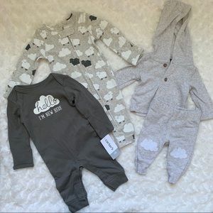 5 for $25 EUC Gender neutral baby outfits